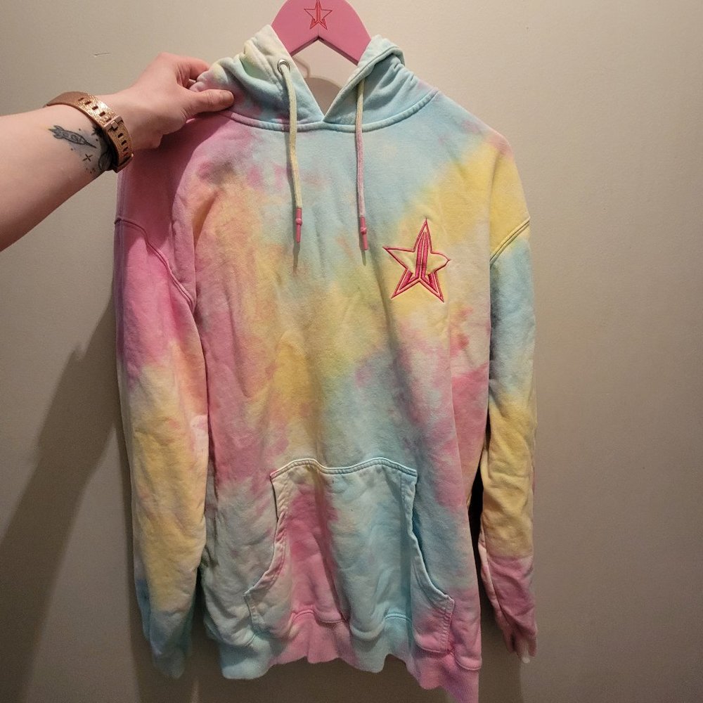 Large Jeffree Star Hoodie